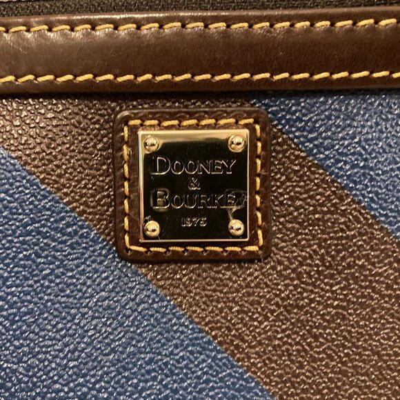NWOT DOONEY & BOURKE stripped pouchette handbag wristlet - Picture 2 of 4